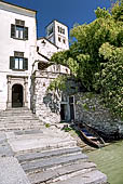 Lago d'Orta, Cusio. L'isola di S. Giulio. Approdo del taxi da Orta. 